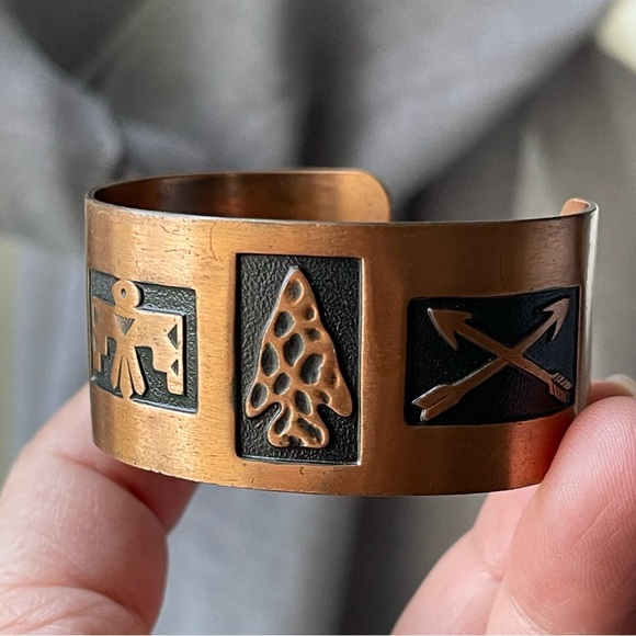 BELL TRADING POST | Vintage | Solid Copper Cuff Bracelet Circa 1960's - Picture 13 of 16